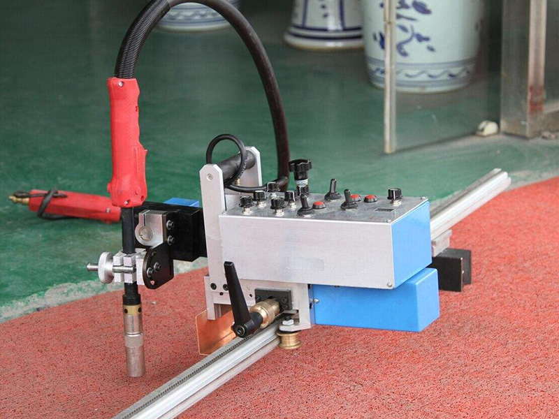 軌道式直線(xiàn)、擺動(dòng)焊接小車(chē)（KA-HE6/8）